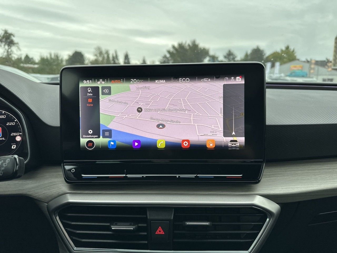 Fahrzeugabbildung SEAT Leon ST Xcellence 1.4 e-Hybrid (204 PS) DSG