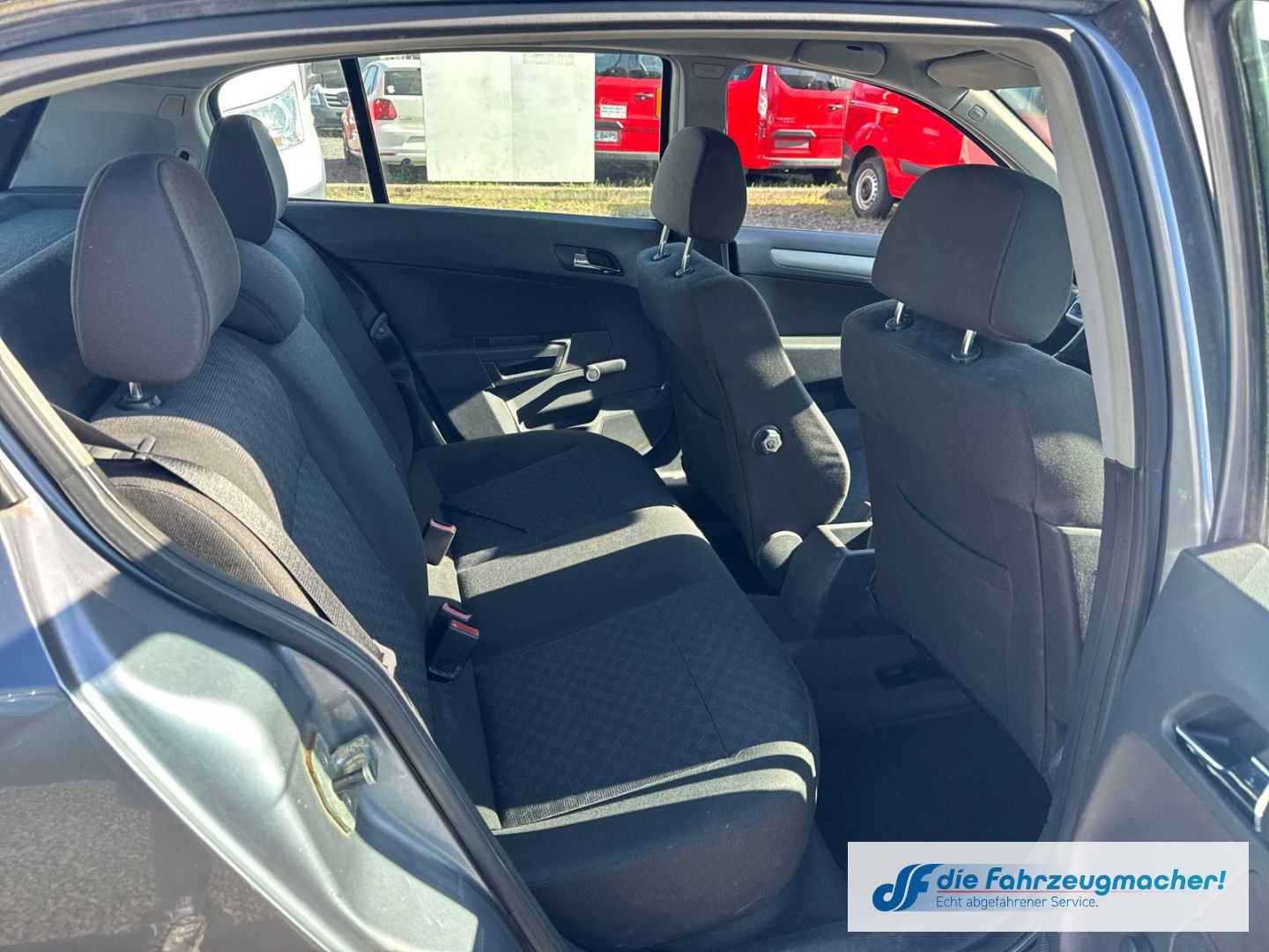 Fahrzeugabbildung Opel Astra H Sport Temp PDC HÄNDLER AUTO Alu Sportfah