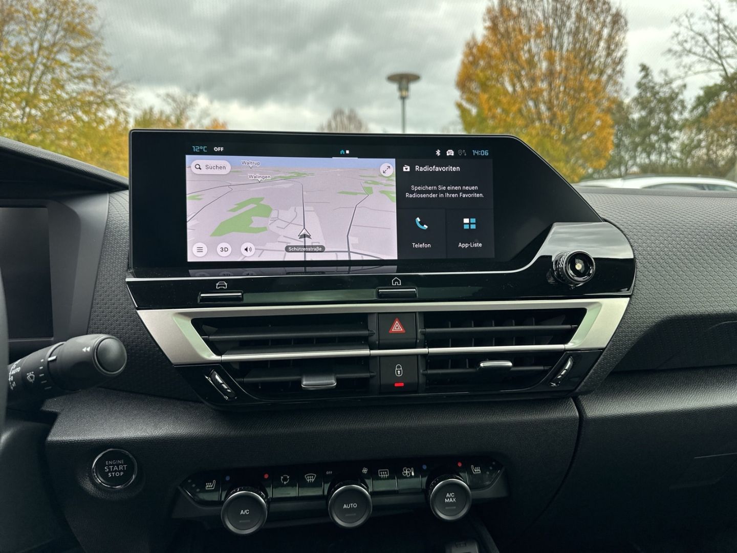 Fahrzeugabbildung Citroën C4 X Max Hybrid 145 El. Pano Navi CarPlay SHZ