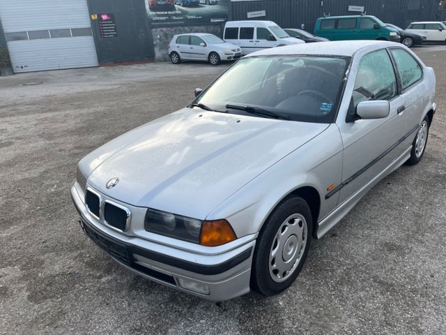 BMW 316i Compact Comfort Edition