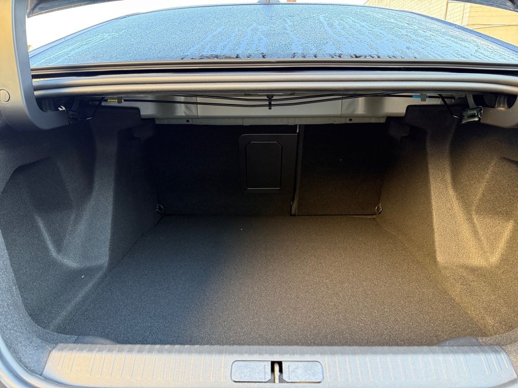 Fahrzeugabbildung Citroën C4 X Hybrid 145 MAX