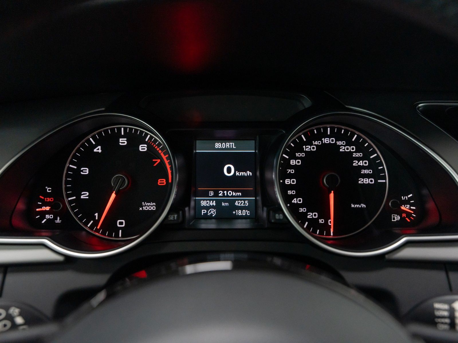 Fahrzeugabbildung Audi A5 Coupe 3.0 TFSI quattro NAVI Sound PDC Sport
