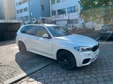 BMW  X  5  30 d  M paket - BMW 320 mit Diesel-Antrieb: Geländewagen