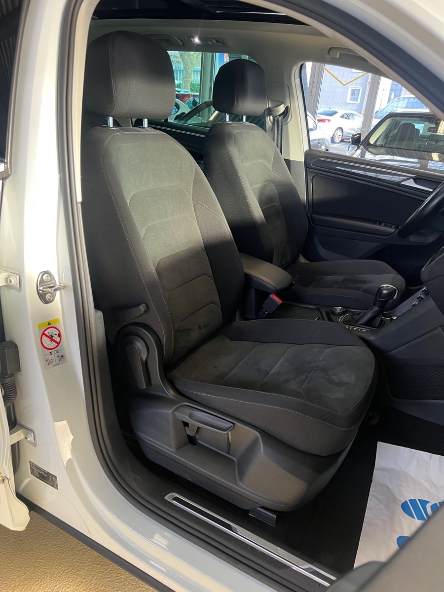 Fahrzeugabbildung Volkswagen Tiguan Highline DSG 4Motion R LINE VIRTUAL*PANO*