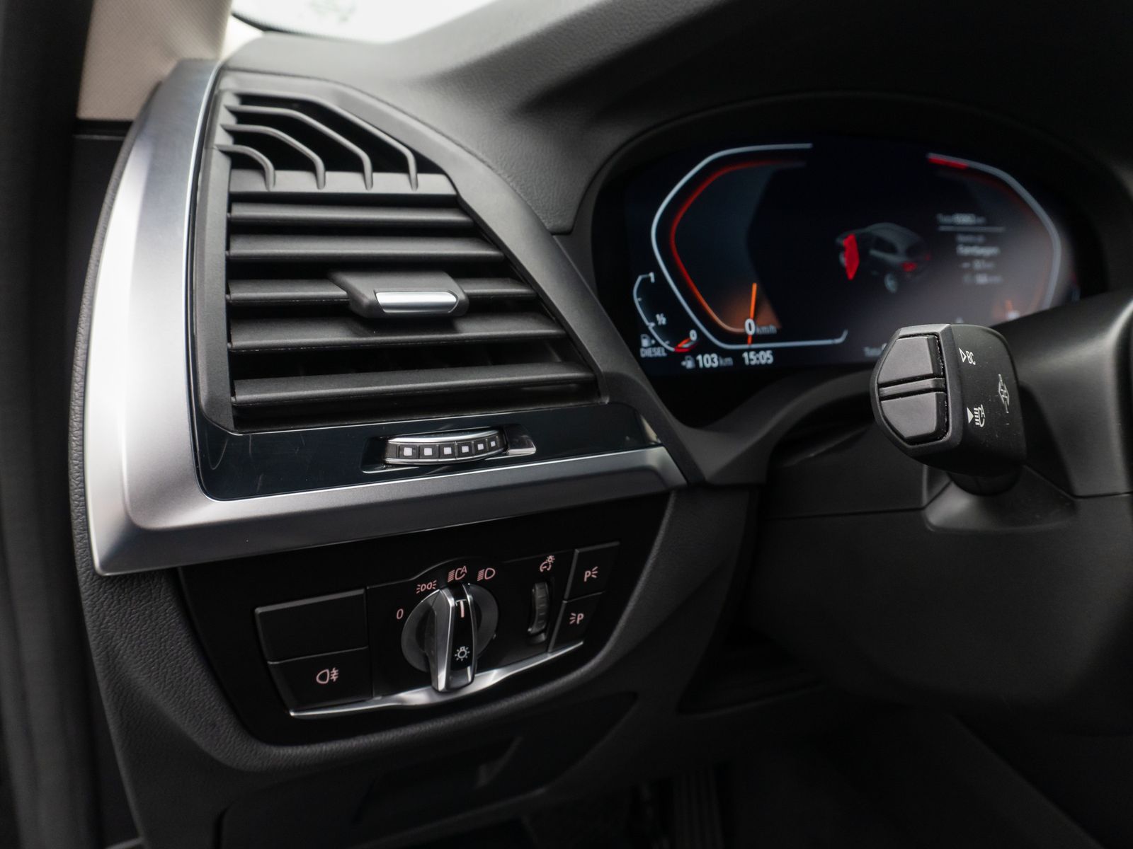 Fahrzeugabbildung BMW X3 xD20d xLine Kamera HUD DAB Alarm Komfort 19"