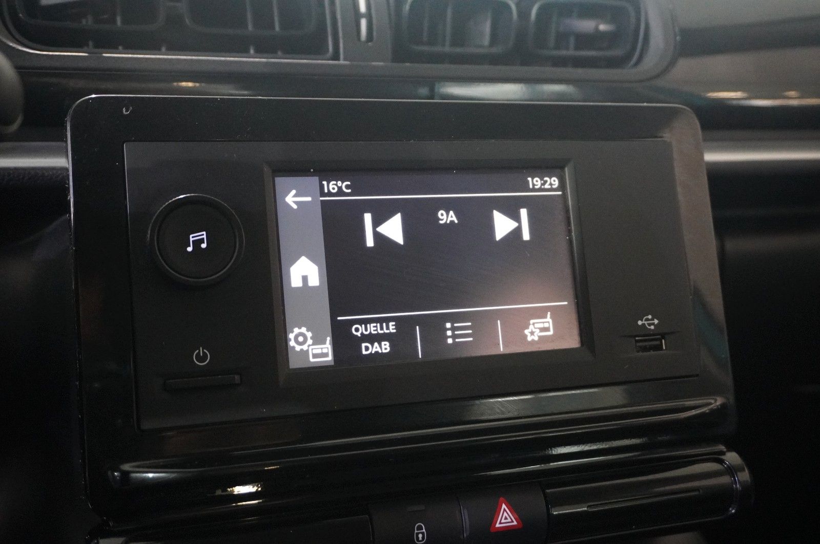 Fahrzeugabbildung Citroën C3 1.2 FEEL 5-TÜR LED/KLIMA/TEMP./USB/DAB+