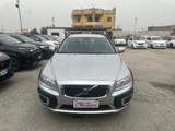 Volvo VOLVO XC70 D5 AWD Summum 4X4 - Volvo C70 Kombi Gebrauchtwagen