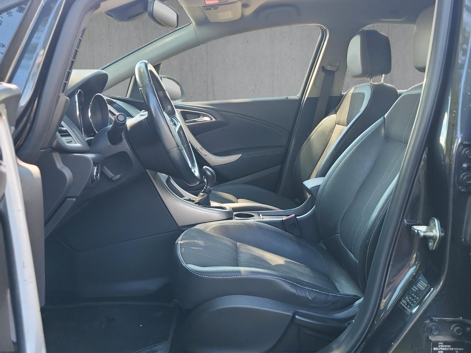 Opel Astra 2012 — photo 14