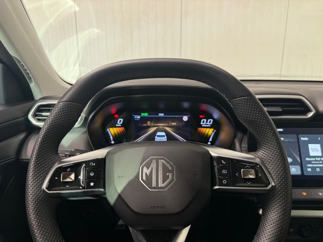 ZS Luxury 1.5 Hybrid + 145 kW KAM SHZ LED