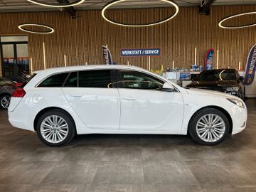 Opel Insignia A Sports Tourer Sport 4x4 *Xenon*1Hand*