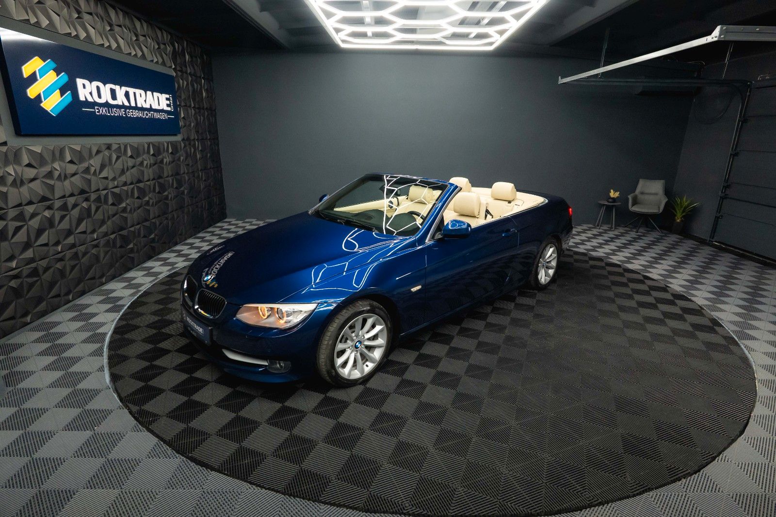 Fahrzeugabbildung BMW 330d Cabrio Sport Edition *Bi-Xenon*H&K*Memory*
