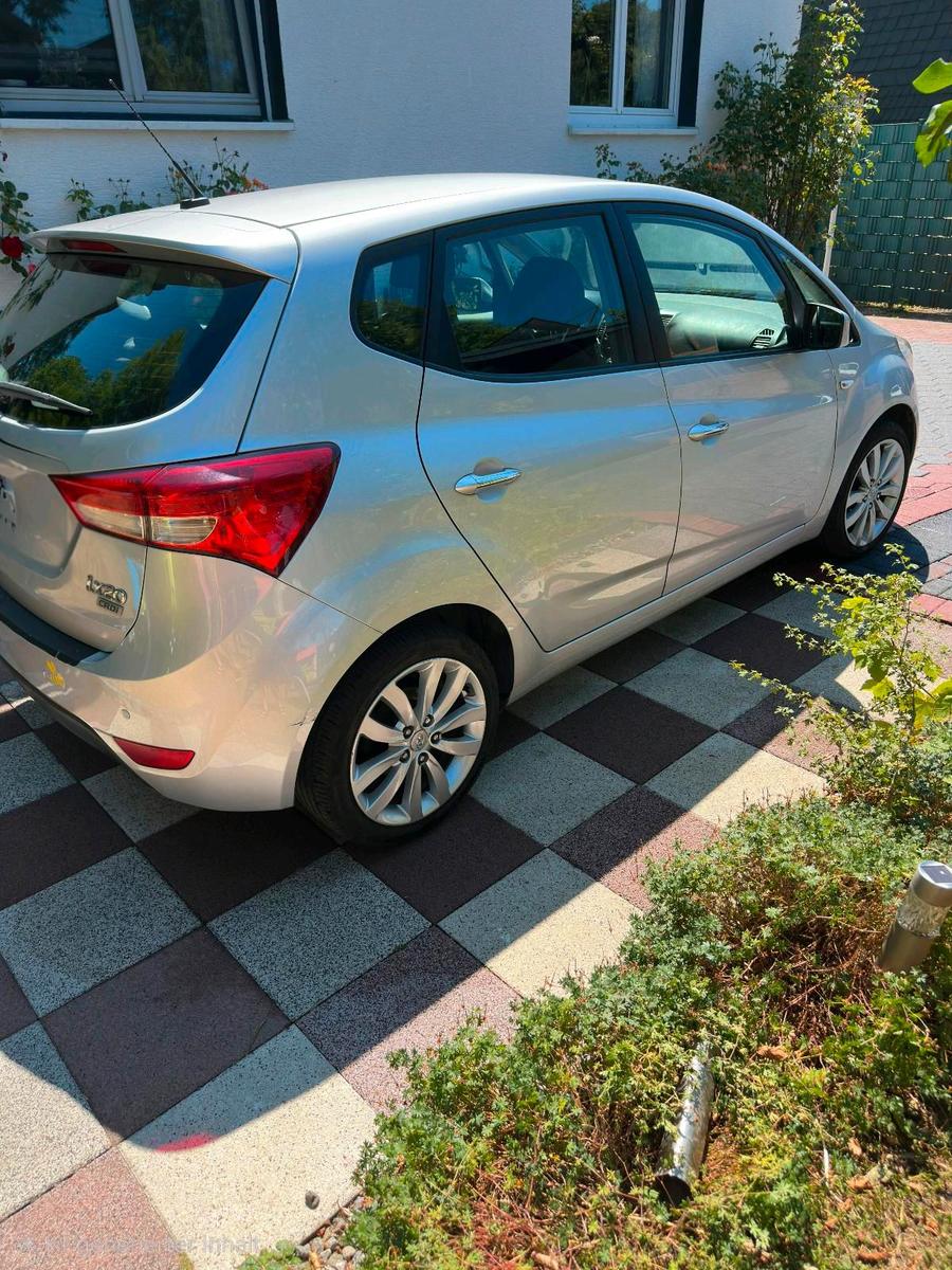 Hyundai ix20 2013 — photo 7