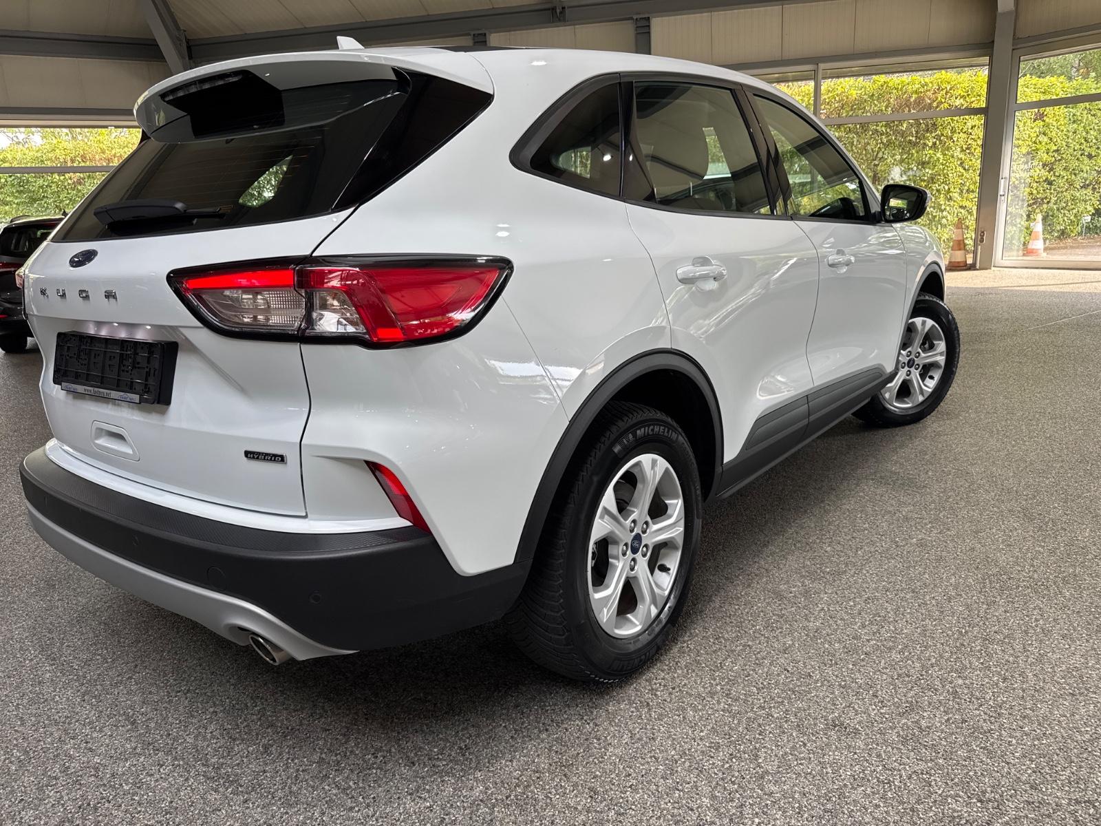 Ford Kuga 2.5i Plug-In Hybrid C&C Navi PDC Sitzh.