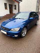 Lexus IS 200  - Lexus IS 200 mit Benzin-Antrieb