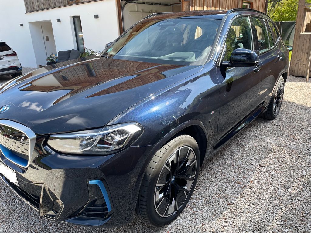 Image of BMW iX3