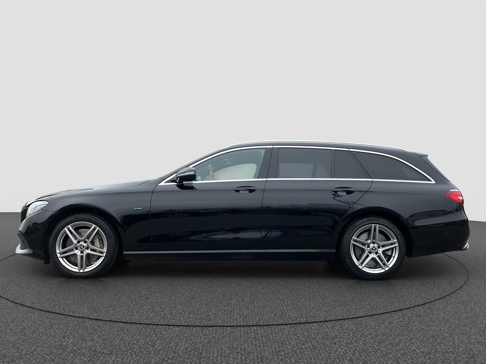 Mercedes-Benz E 300 de imagem 2