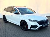 Skoda Octavia Combi RS 2.0 TSI DSG /MASSAGE/PANO/HUD/ - Skoda Autos von Händlern