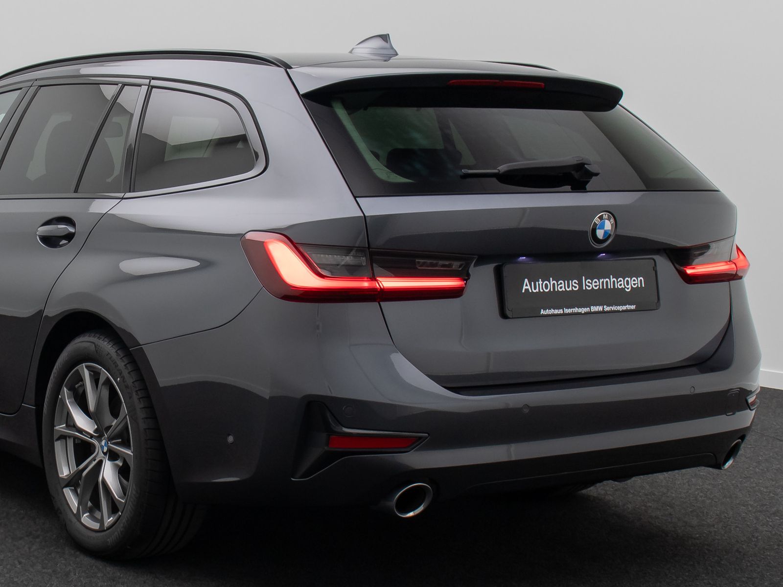 Fahrzeugabbildung BMW 320d xD Sport Line Alarm AHK DAB HiFi DrivAssist