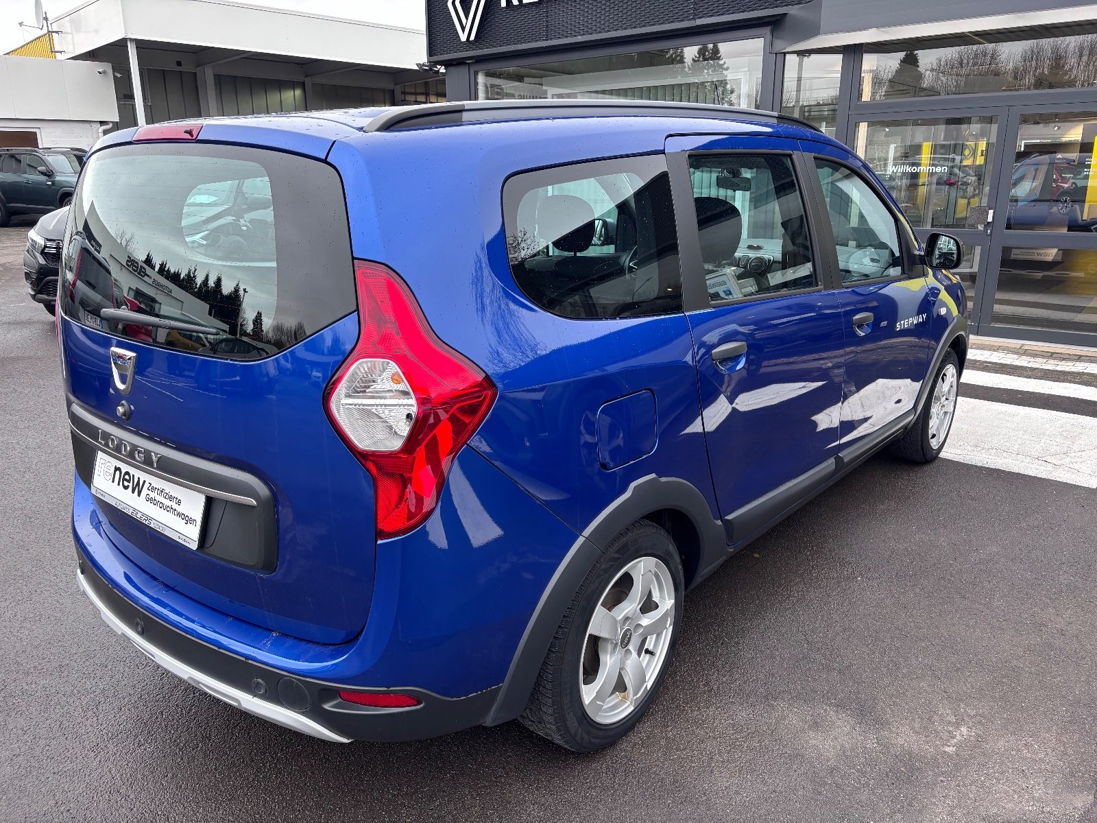 Fahrzeugabbildung Dacia Lodgy Stepway