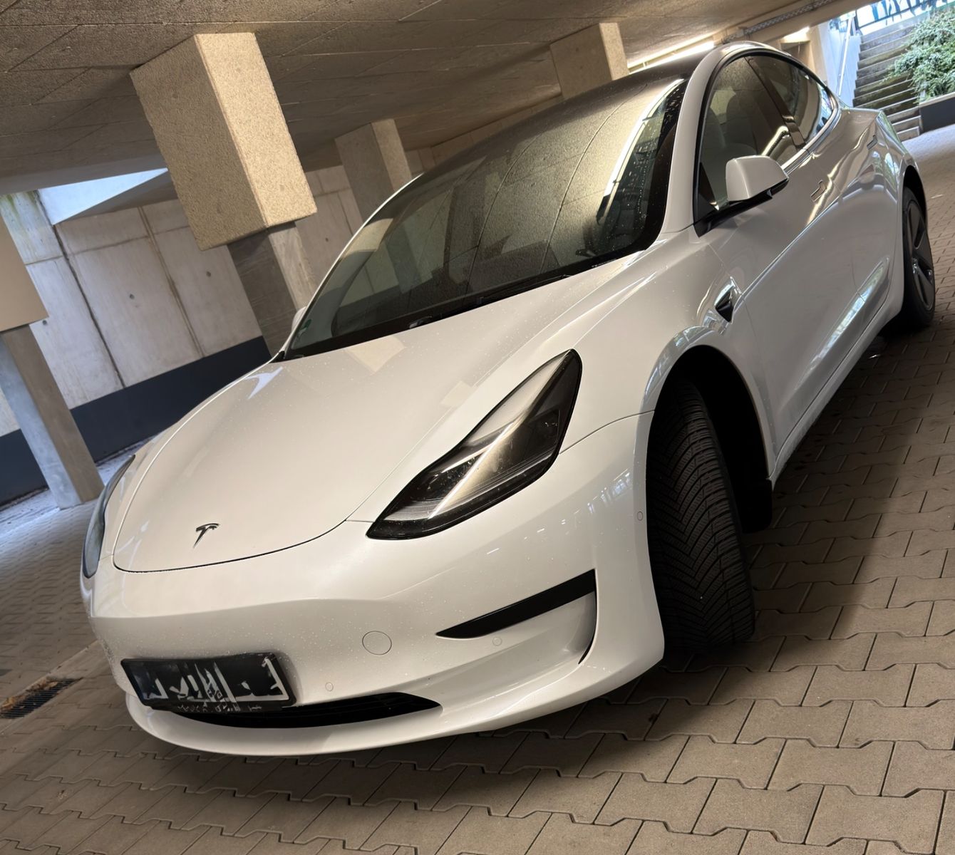 TESLA Model 3 Standard-Reichweite Plus - Hinterrad...