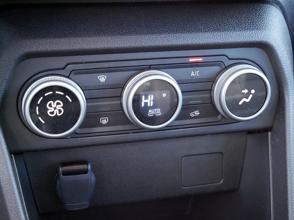 Fahrzeugabbildung Dacia Sandero Stepway Expression TCe 90