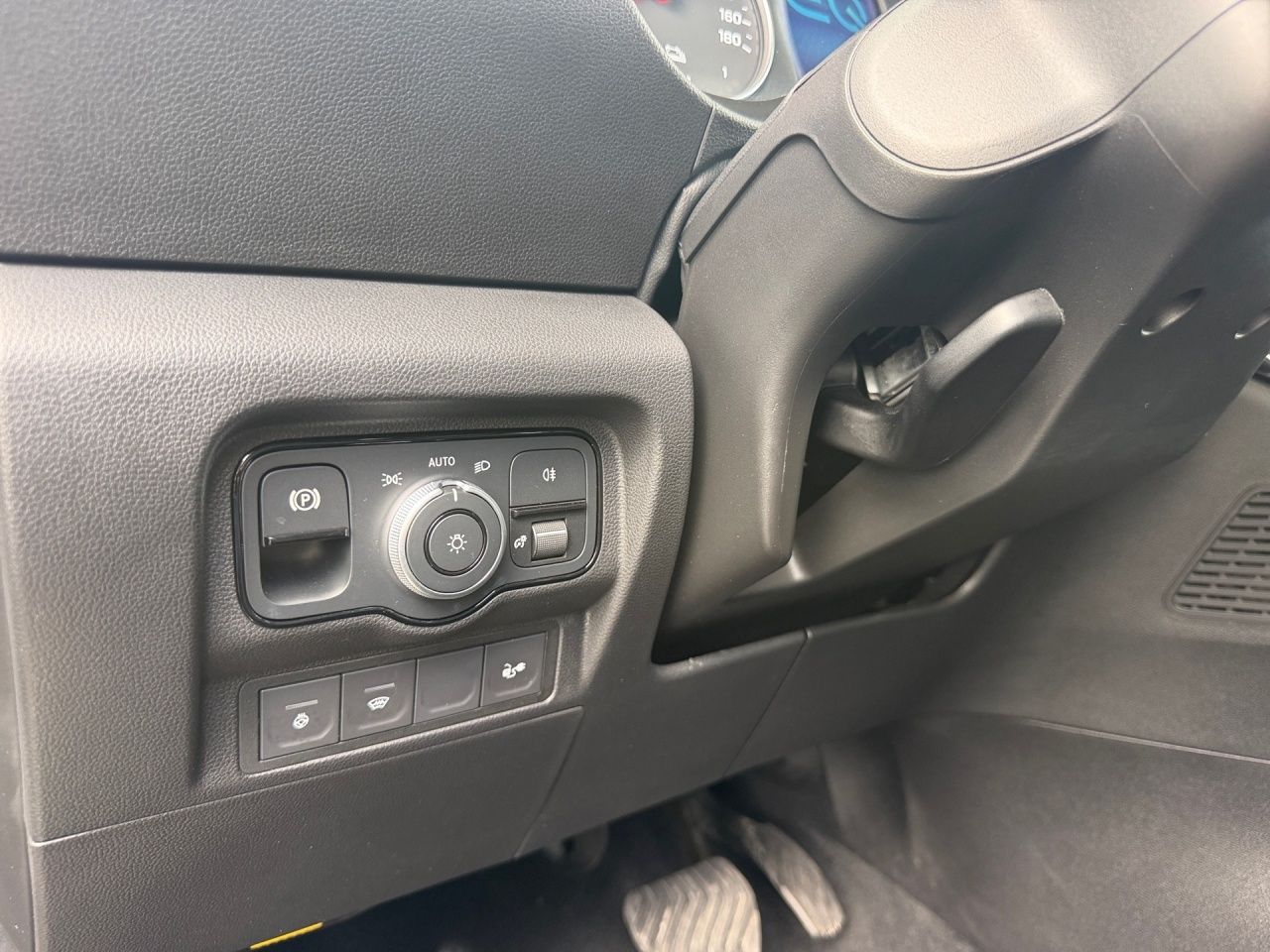 Fahrzeugabbildung Mercedes-Benz EQT 200 2xKlima AHK AUT Fernlichtass. Kam. LM