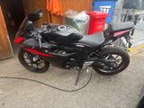 Suzuki GSX-R125 - SUZUKI GSX R 125