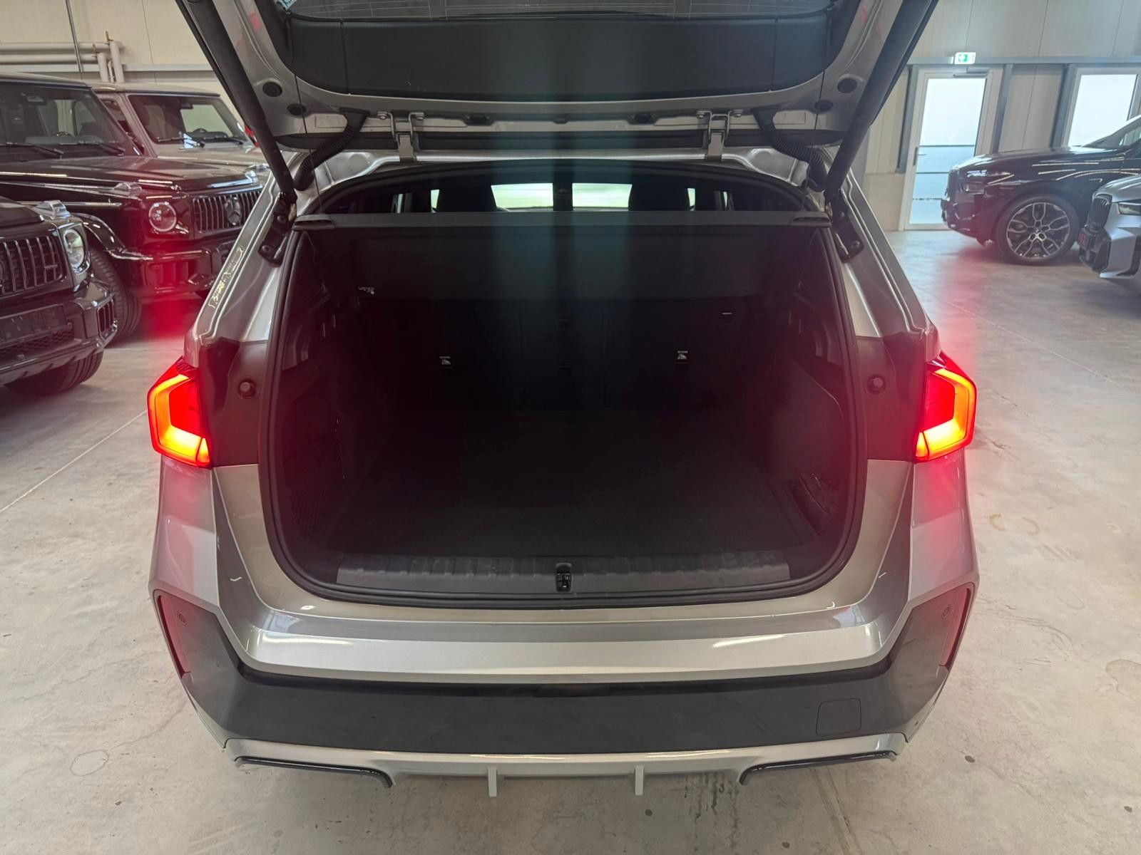BMW X1 xDrive30e M SPORT LUXURY SHADOW FULLY foto 14