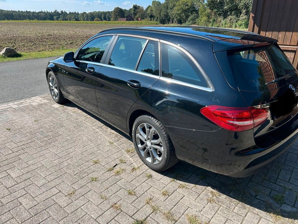 Image of Mercedes-Benz C 200