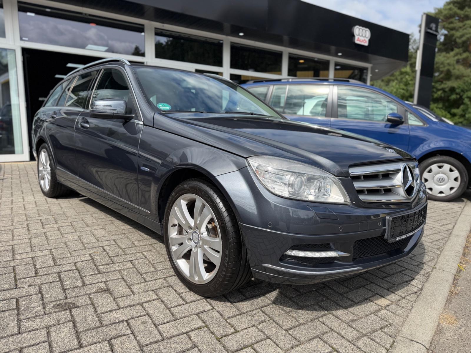 Mercedes-Benz C200 2010 — photo 5