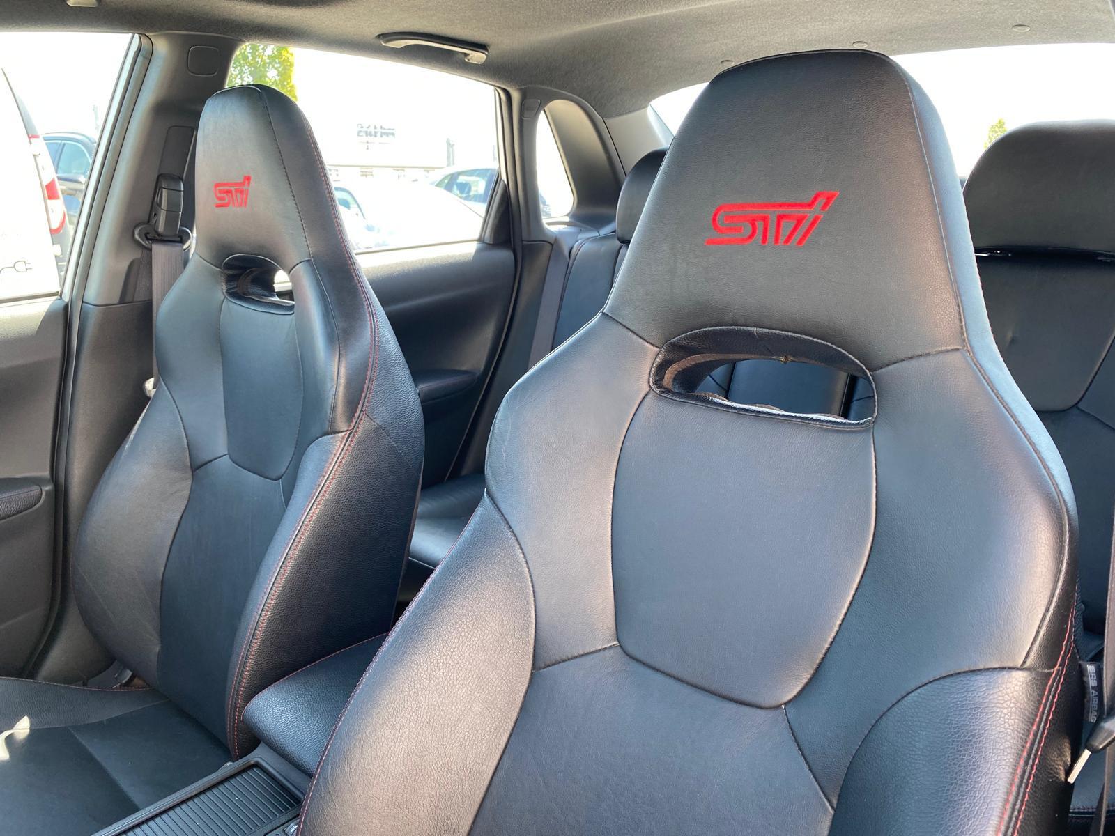 SUBARU WRX - STI - 310 CV - BVM - TOIT OUVRANT