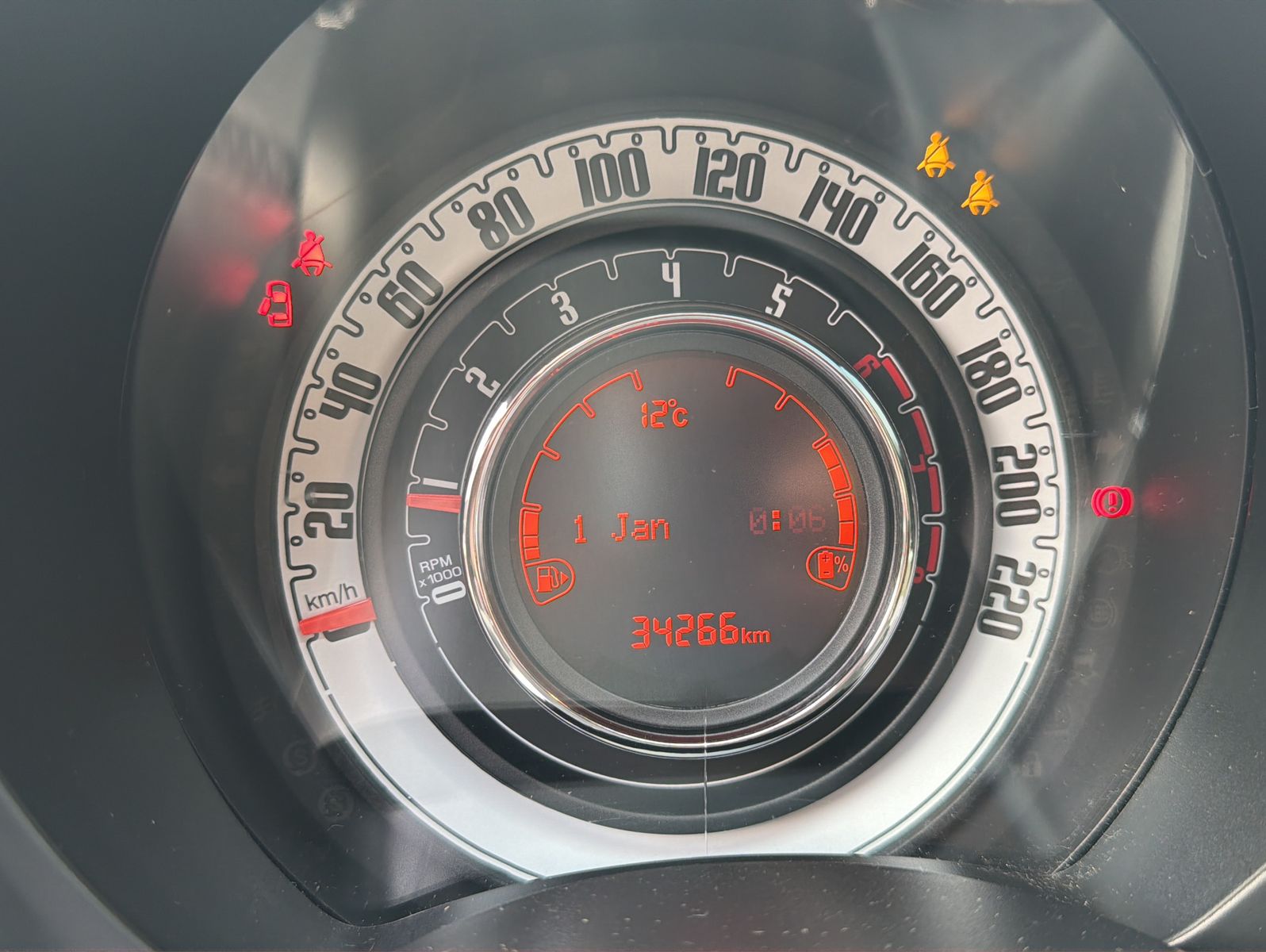 Fahrzeugabbildung Fiat 500 DolceVita