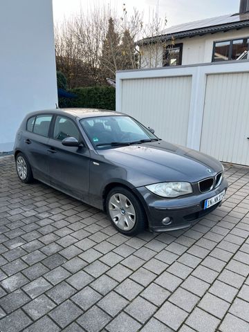 BMW 1er 2005 E87 120d 1995 ccm, 120 KW, 16...