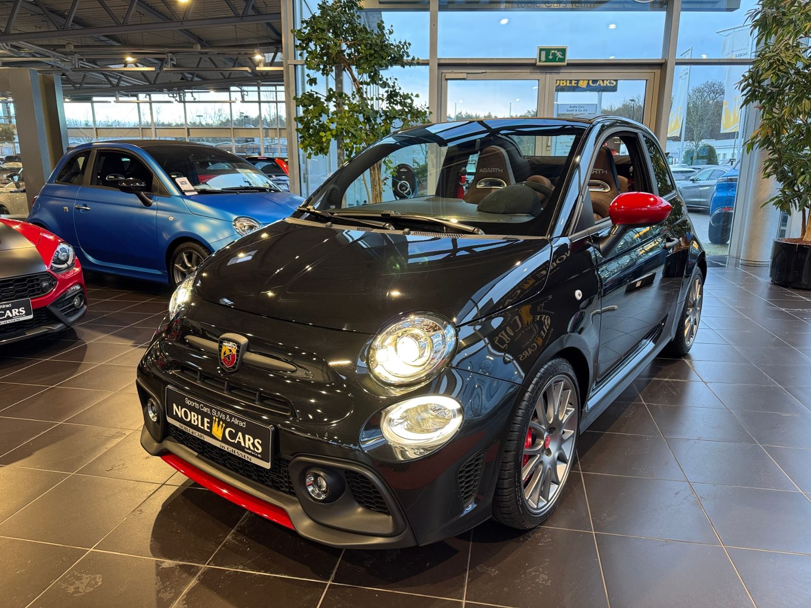 Fahrzeugabbildung Abarth 695C BEATS KLIMA XEN NAV PDC ALU