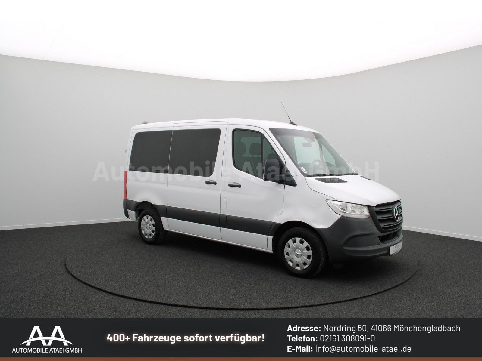 Fahrzeugabbildung Mercedes-Benz Sprinter 214 Tourer Automat Rollstuhl-Rampe 0512