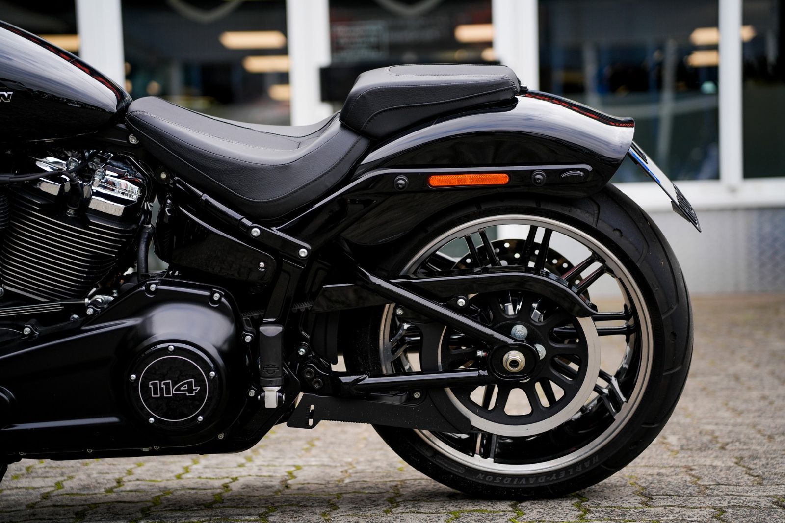 Fahrzeugabbildung Harley-Davidson FXBRS Breakout 114 cui - Miller - Black Black