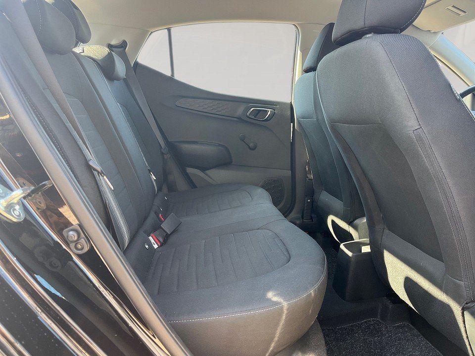 Fahrzeugabbildung Hyundai i10 1.0i 63PS Trend Komfort