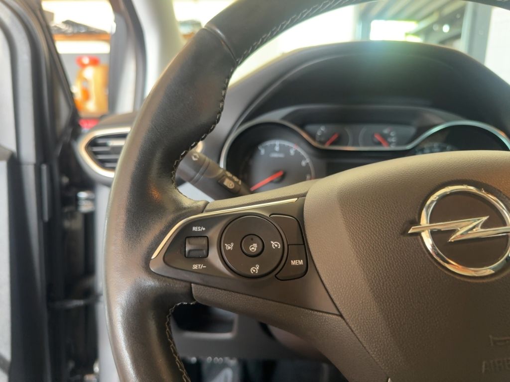Fahrzeugabbildung Opel Crossland AUTOMATIK, NAVI, Rückfahrkamera, SHZ,