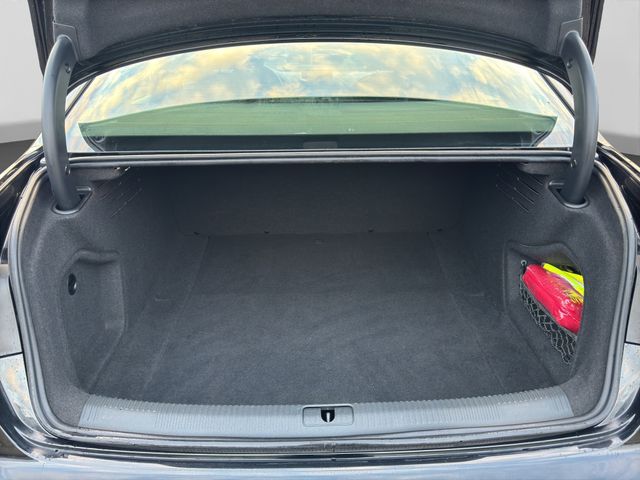 Fahrzeugabbildung Audi A4 2,0 TFSI S tronic+Xenon+Navi+CarPlay+AHK