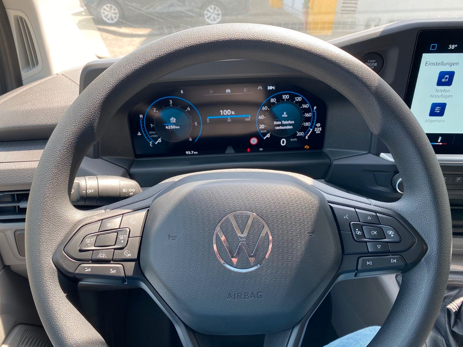 Fahrzeugabbildung Volkswagen T7 2.0 TDI+App+PDC+sofort verfügbar+2x Heckflüge