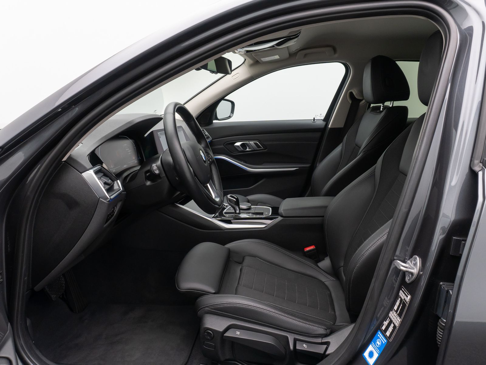 Fahrzeugabbildung BMW 320d Sport Line Kamera DAB Alarm HiFi Komfort