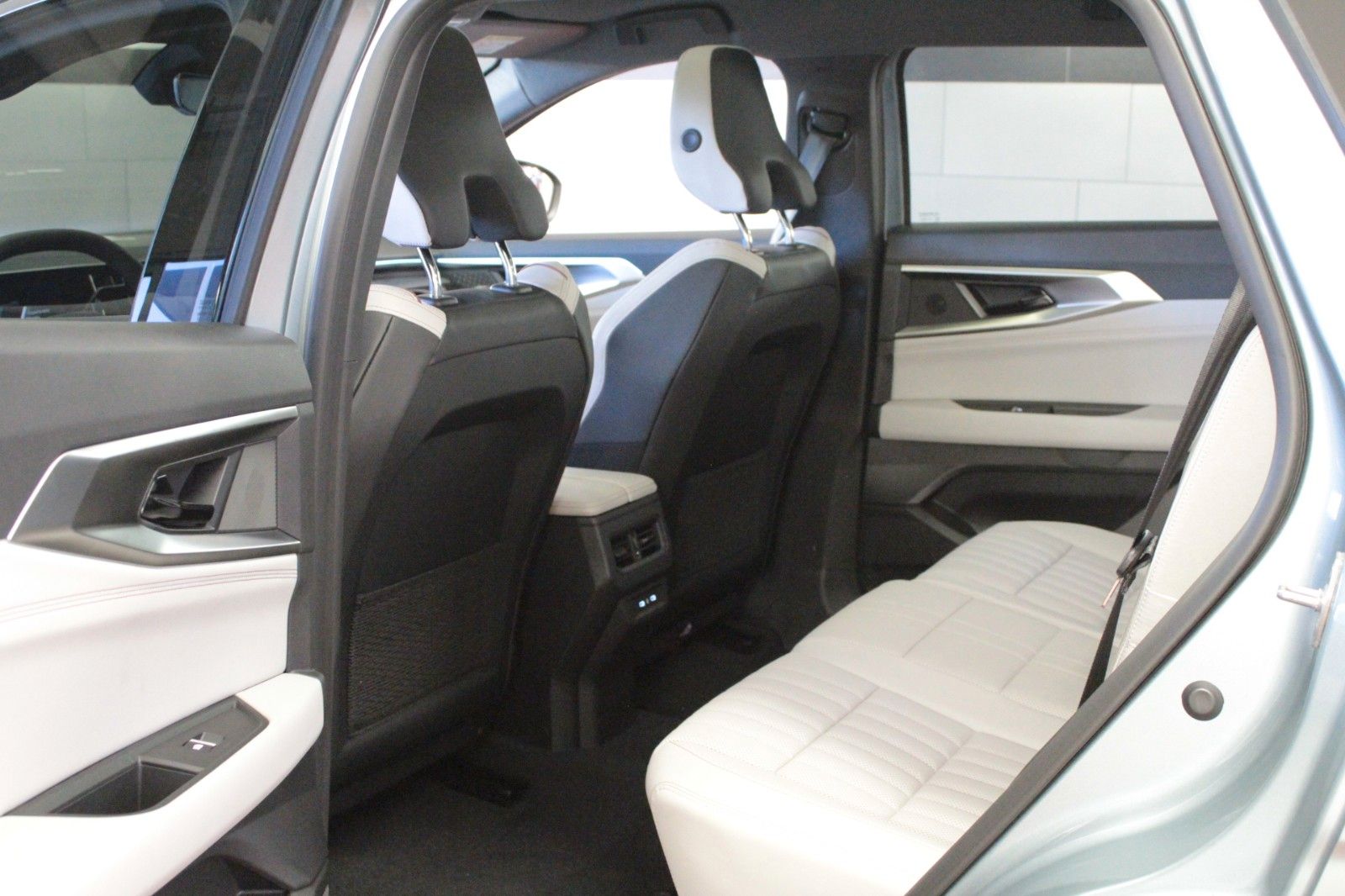 Fahrzeugabbildung Renault Espace E-Tech Full Hybrid 200 Iconic 5-Sitzer