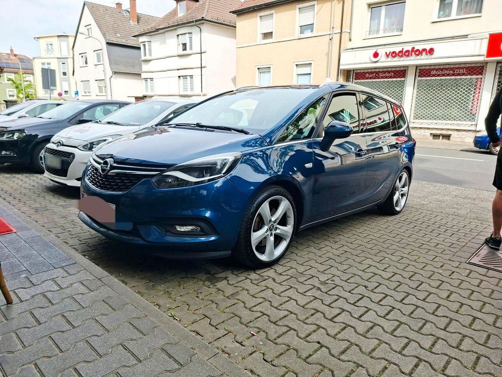 Image of Opel Zafira Tourer