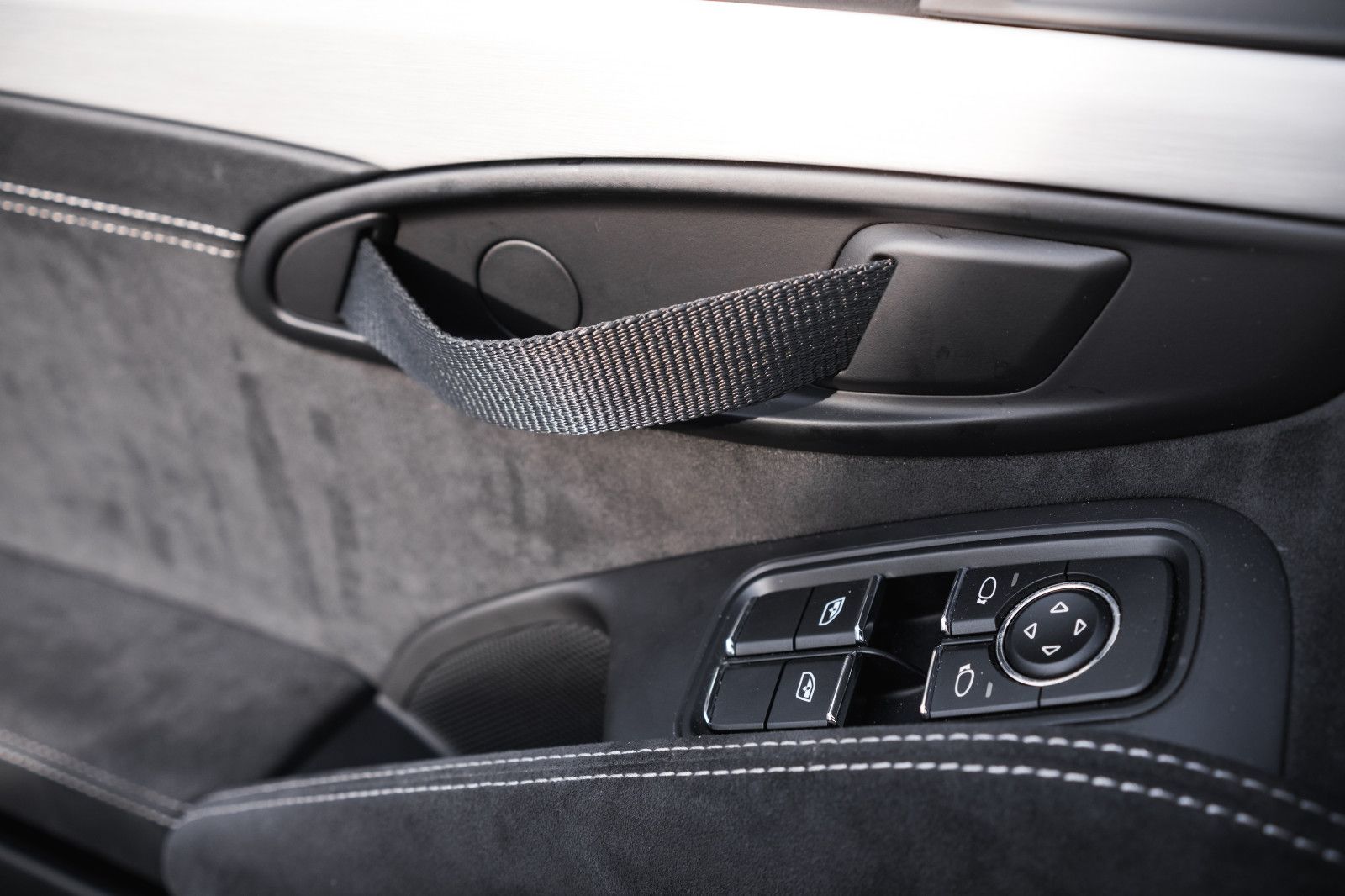 Fahrzeugabbildung Porsche Cayman 981 GT4- prom. Vorbesitz - MR Kit - 460PS