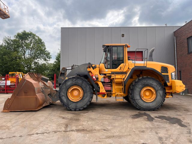 Volvo L250G