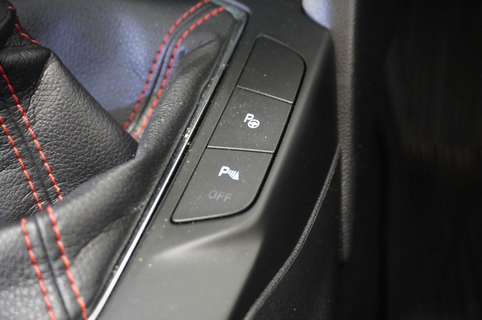 Fahrzeugabbildung Ford Focus 1,0 ST LINE SPORT NAVI/LED/KAMERA/PANO./SH