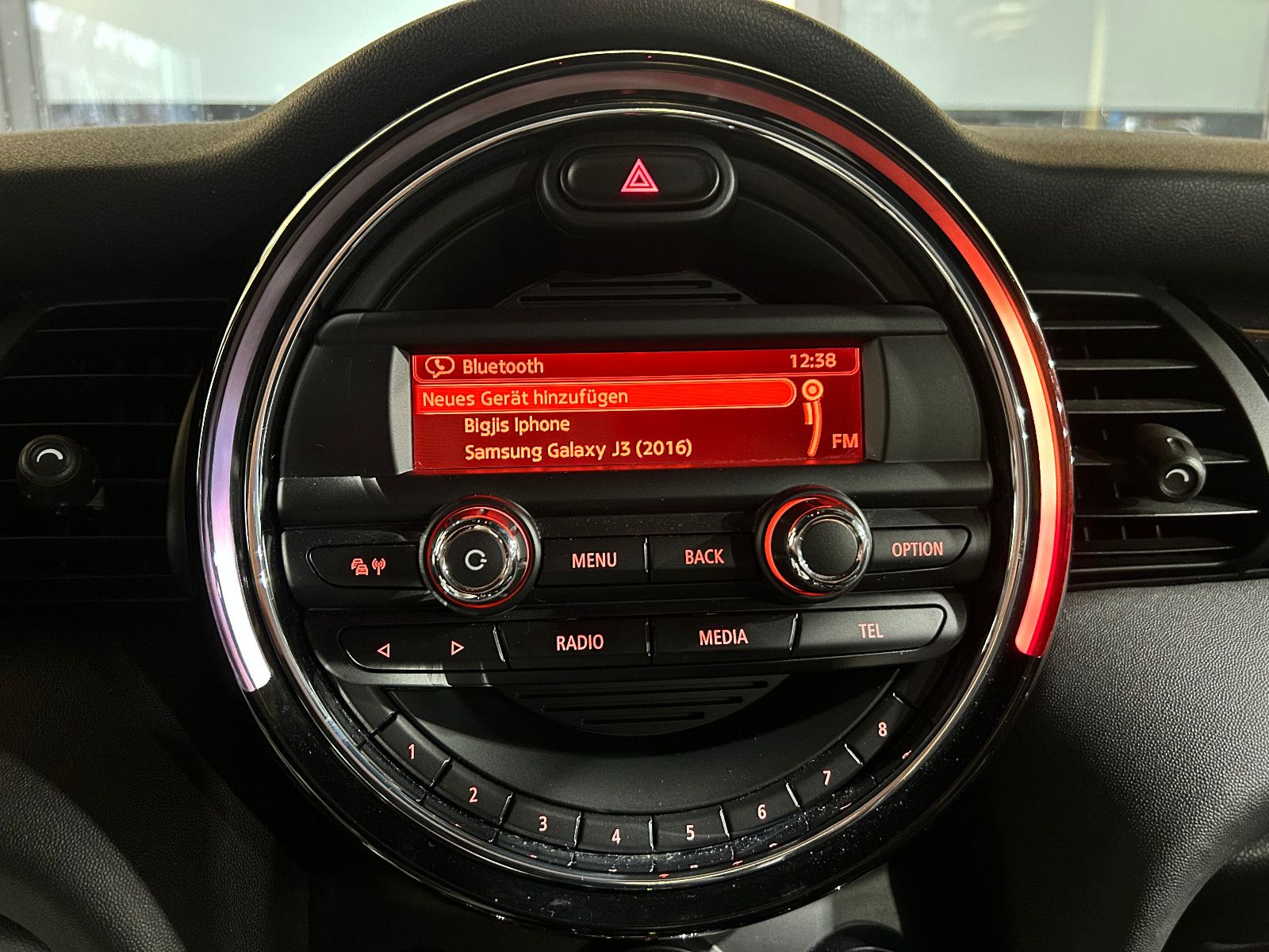 Fahrzeugabbildung MINI COOPER Mini 3-trg. /SHZ/KLIMA/BLUETOOTH/1.HAND