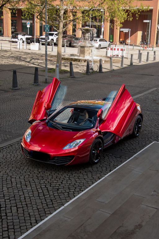 McLaren MP4-12C