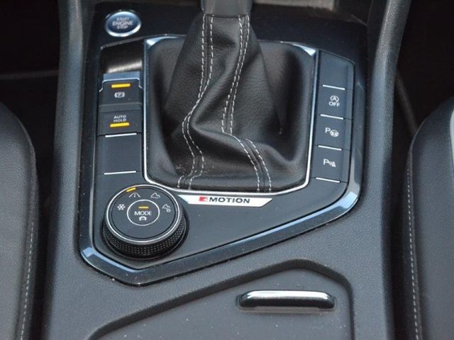 Tiguan 2.0 TDI 200 PS 4M DSG R-Line BLACK-STYLE/