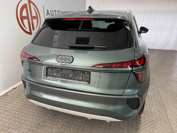 Audi Q3 TFSI 110 kW AHK*StHz*Panodach*